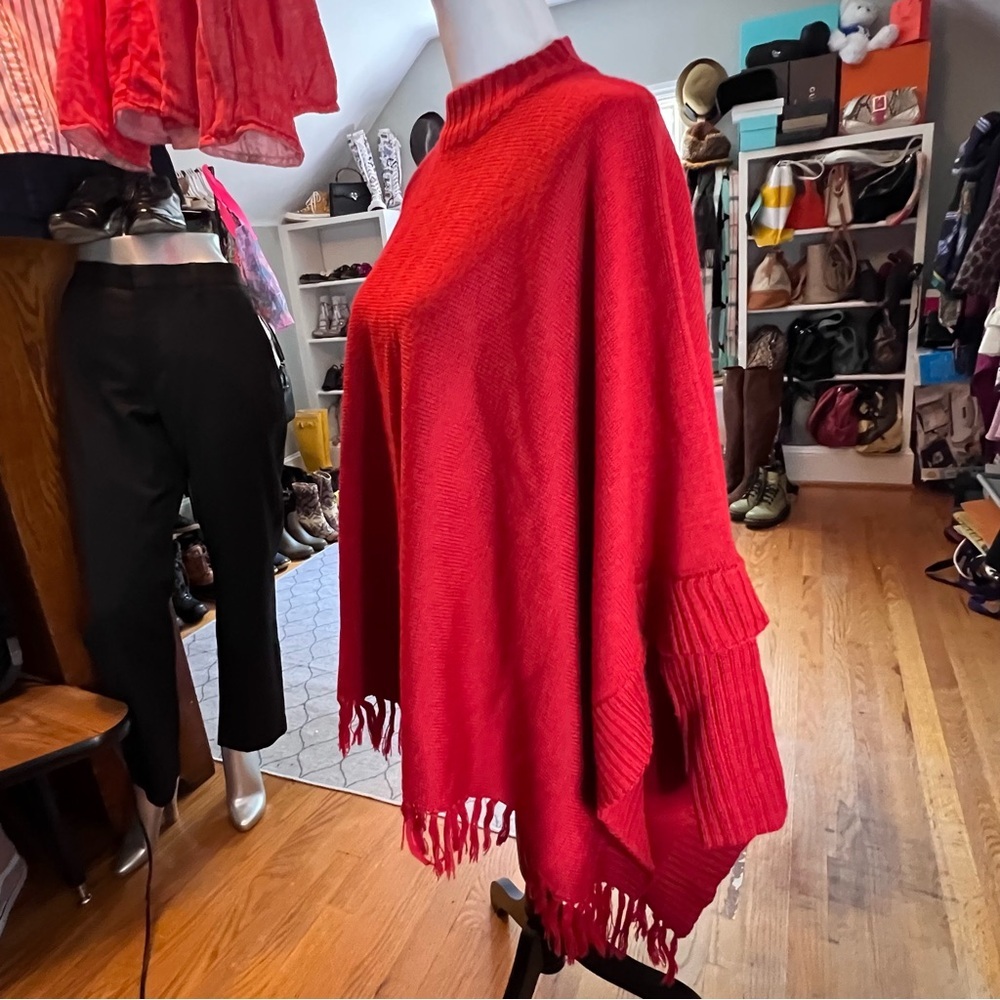 REVUE CLOTHING Women's Red Wool Blend Sweater Poncho - Picture 4 of 8